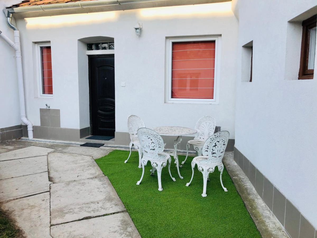 Corte Apartman Pápa Extérieur photo