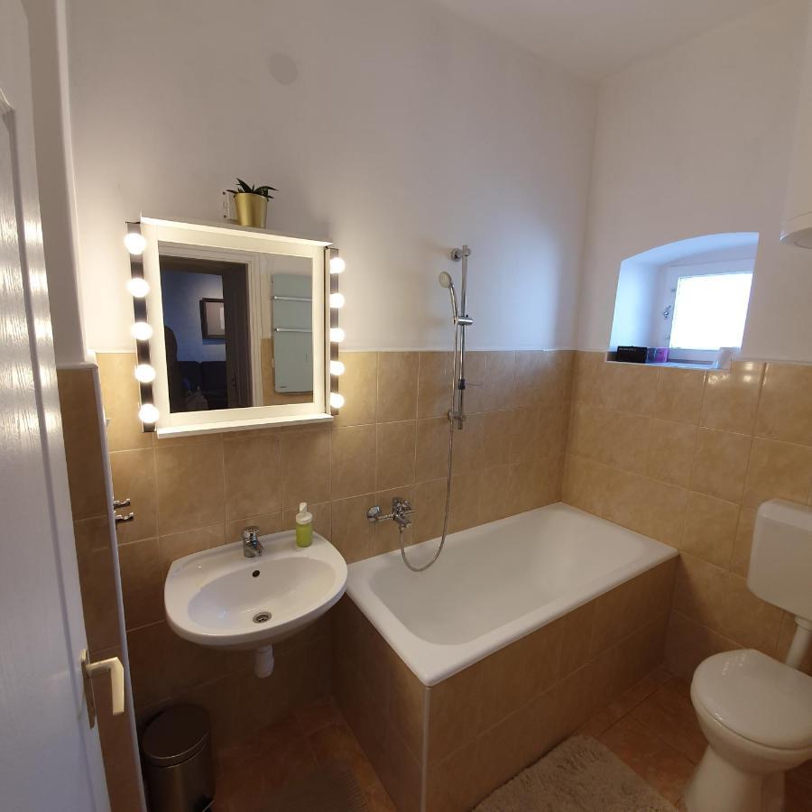Corte Apartman Pápa Extérieur photo