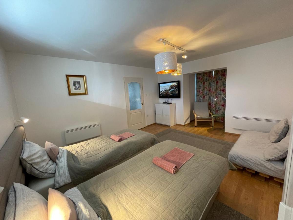 Corte Apartman Pápa Extérieur photo